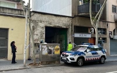 Immoble clausurat a la carretera de Prats